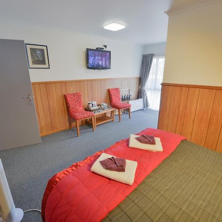 Wilderness Motel Accommodation ฮาสต์ ภายนอก รูปภาพ