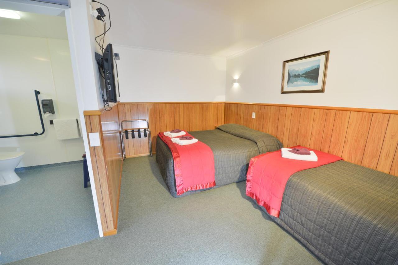 Wilderness Motel Accommodation ฮาสต์ ภายนอก รูปภาพ