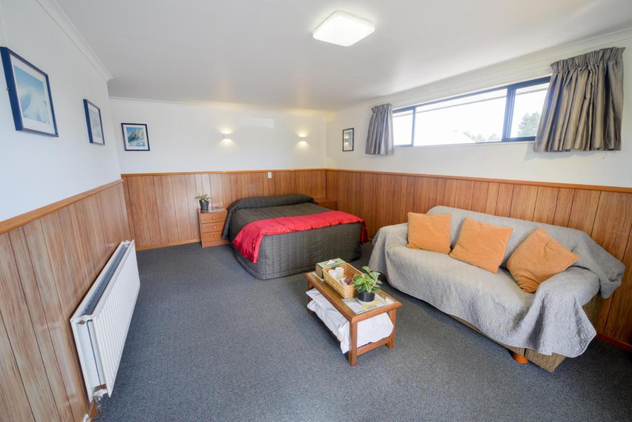Wilderness Motel Accommodation ฮาสต์ ภายนอก รูปภาพ