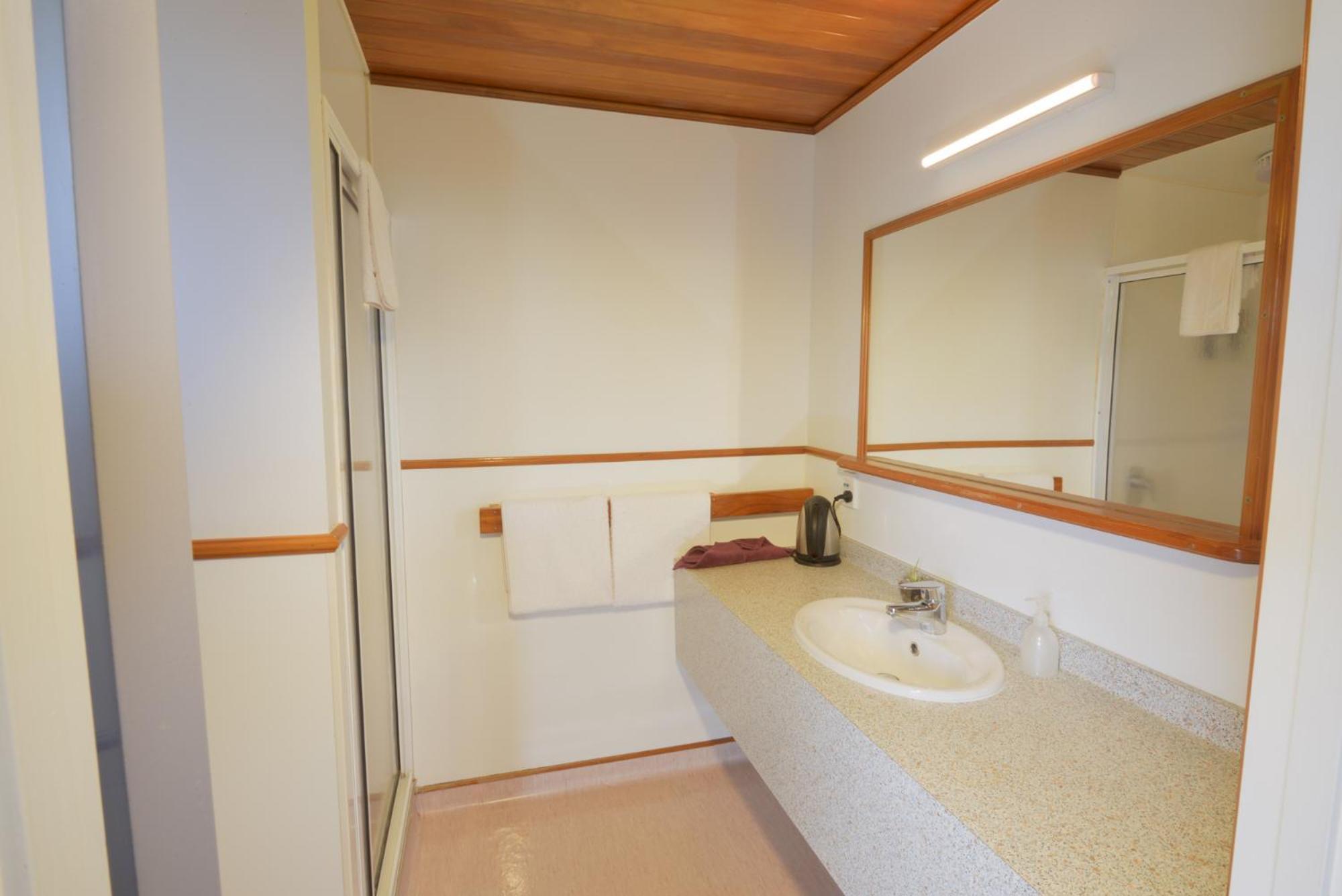 Wilderness Motel Accommodation ฮาสต์ ภายนอก รูปภาพ
